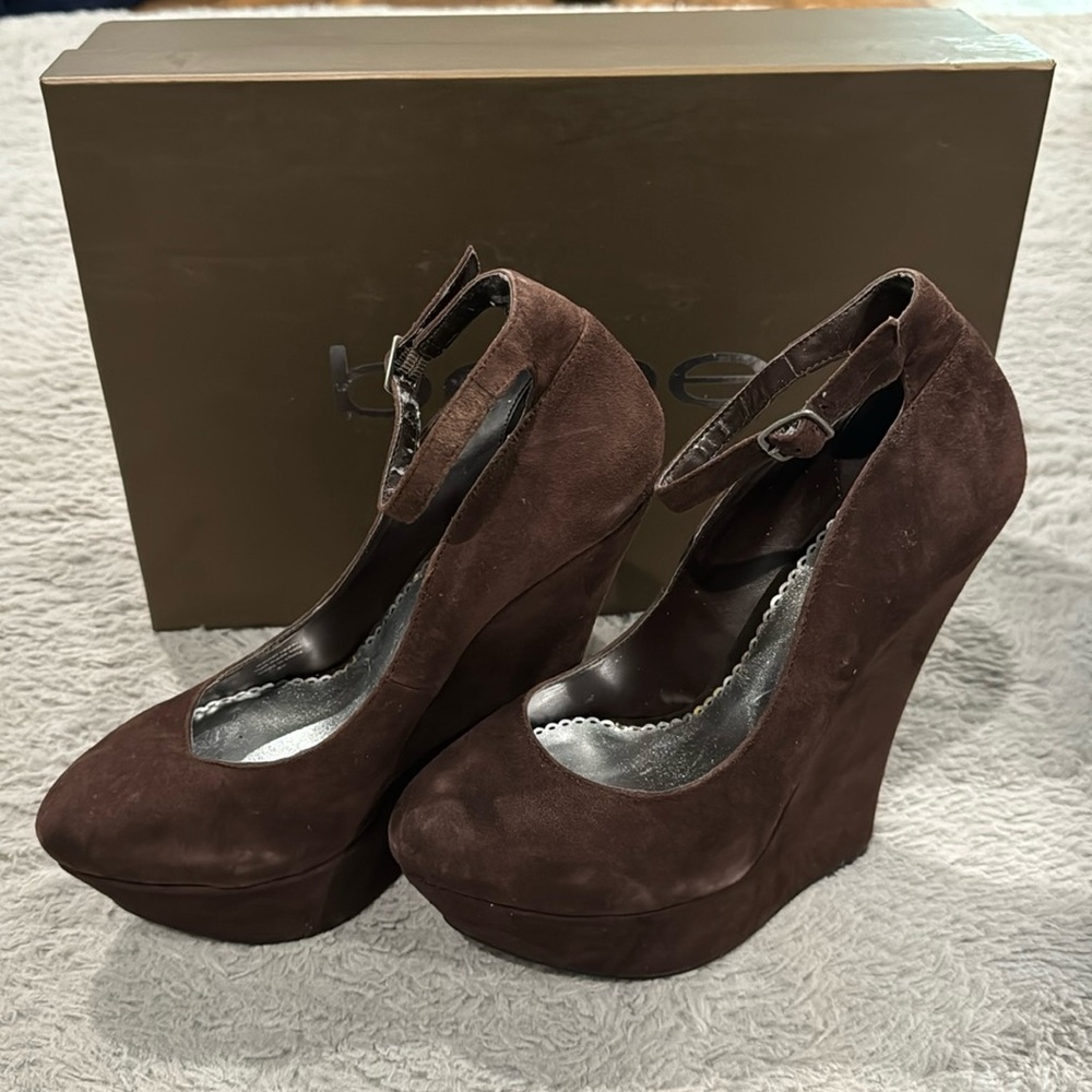 Bebe Okra Heels Size 8